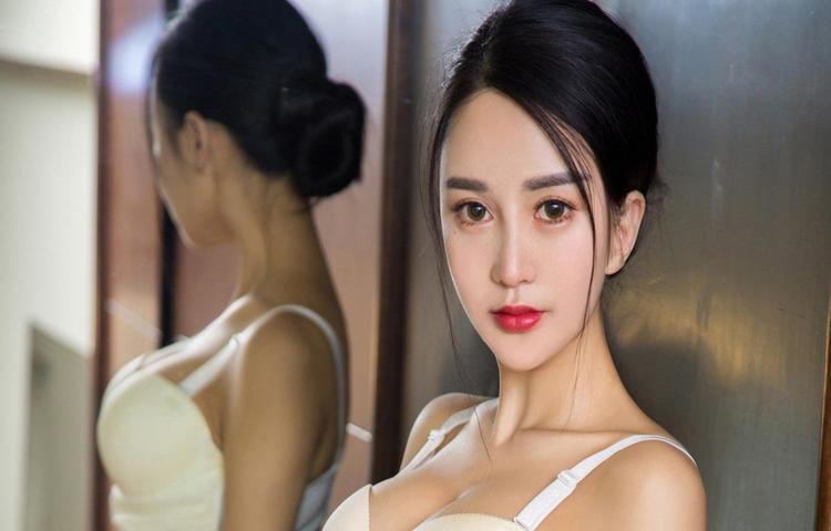 通过官方网站下载